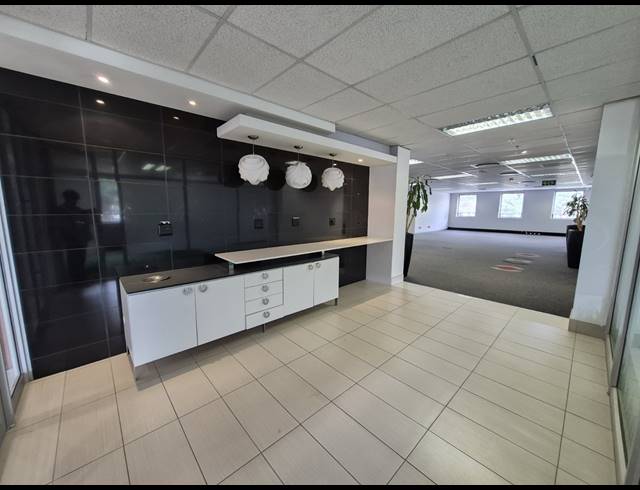 333M² OFFICE TO LET IN SANDTON CENTRAL